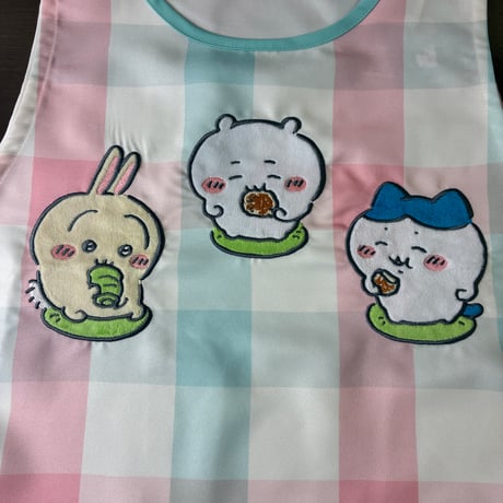 【26年秋冬新作！ 】ちいかわ どらやきおいしい チェック キャラクターエプロン HA4329【M-L】