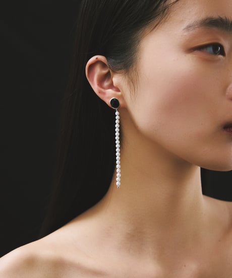 ASYM onyx×pearl  pierce silver half