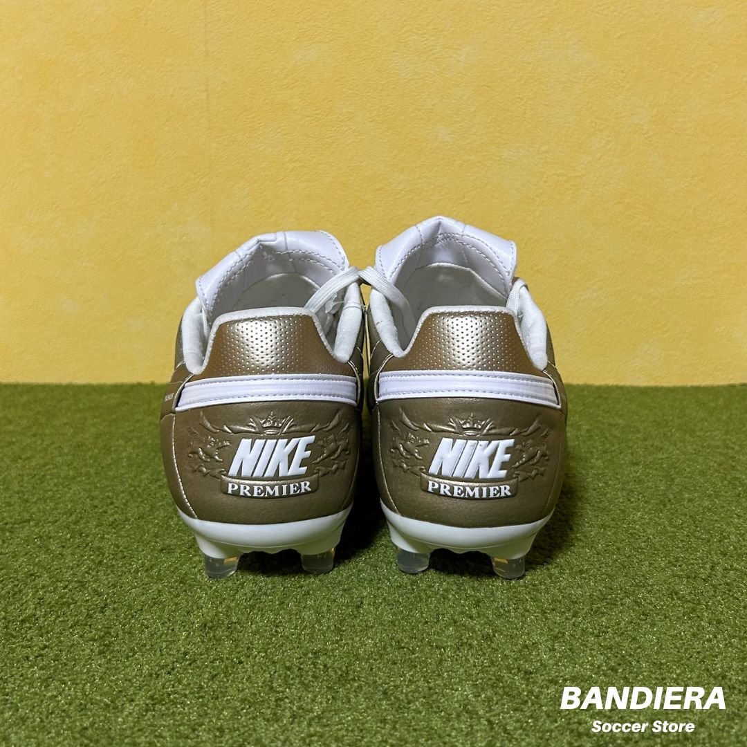 NIKE ナイキ サッカースパイク ティエンポ プレミア 3 FG（メタリック