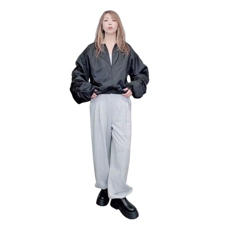 8198-1 ギャザーたっぷり、華やかシルエット♪袖ギャザーブルゾン
