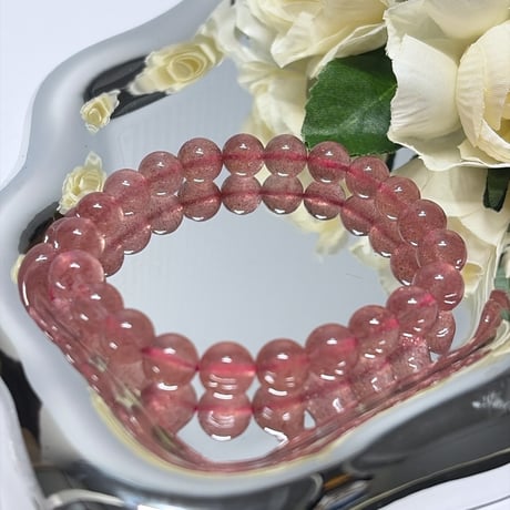 23♥️勝利の女神♥️ストロベリークォーツ8ミリブレスレット♥️