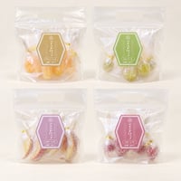 新食感の冷凍フルーツ飴 アイスドロップ【りんご飴・いちご飴・ぶどう飴・オレンジ飴 各1袋 4袋セット】