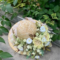 リトルメドウ「花摘みの丘で」《 麦わら帽子リース※税込, 送料込, 箱 梱包緩衝材込 》