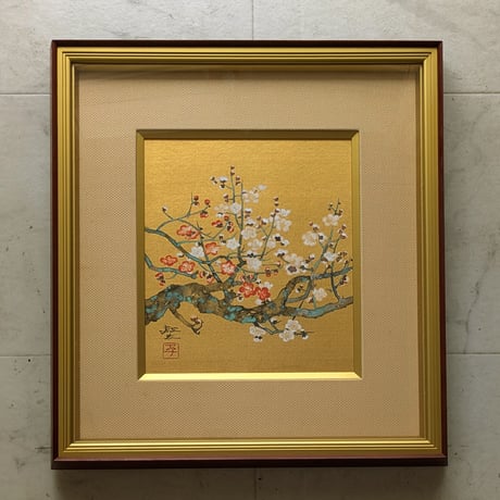 平川敏夫　日本画（金地絹本）　「紅白梅」　高級額装　共シール　三越扱い