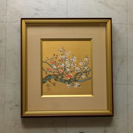 平川敏夫　日本画（金地絹本）　「紅白梅」　高級額装　共シール　三越扱い
