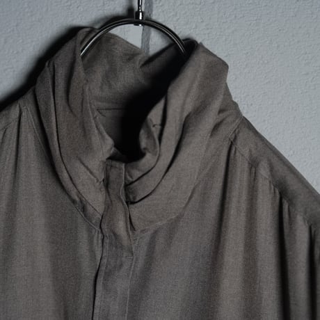 "Motiv MFG"  Foulard Shirt