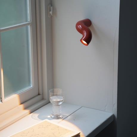 TWIST TUBE LAMP CORAL RED