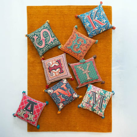 JACQUARD CUSHION T