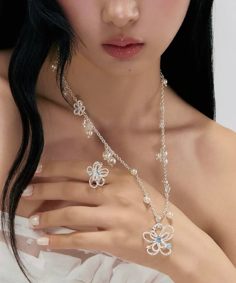Blue blossom ring