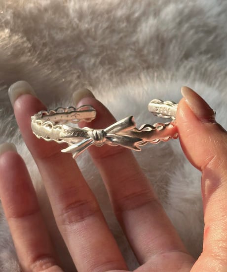 Ribbon twist bracelet