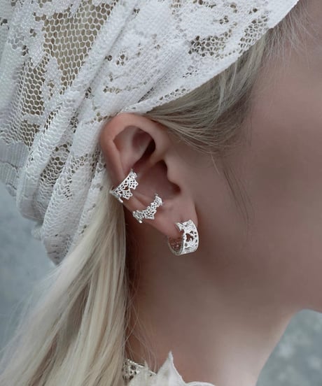 Star lace ear cuff