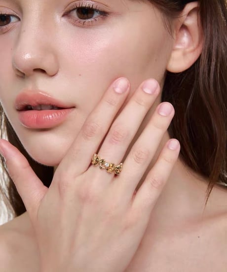 Ribbon parade gold ring