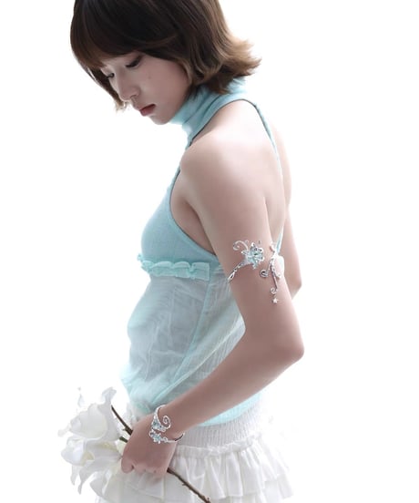 Mist mint lily armlet