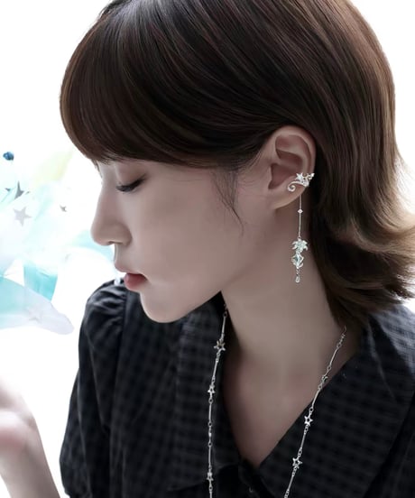 Mist mint lily drop ear cuff