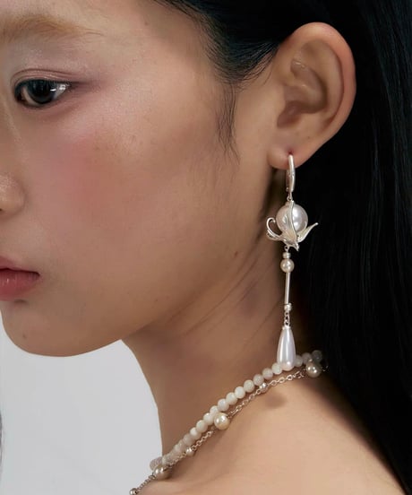 Lucky bird drop pearl pierce