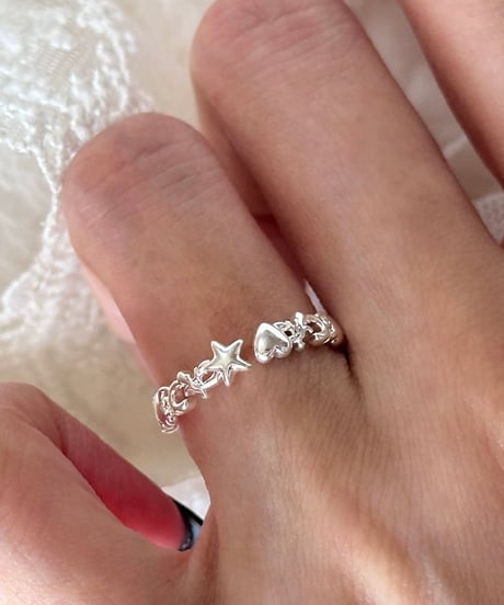 Heart padlock ring