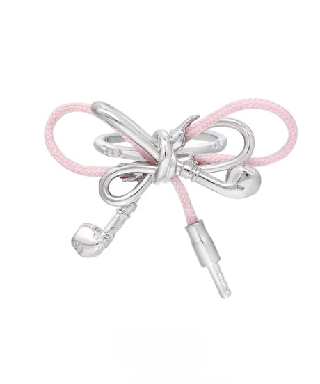 Ribbon earphone cord ring