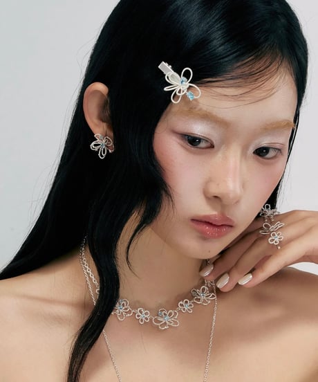 Blue blossom pearl pierce