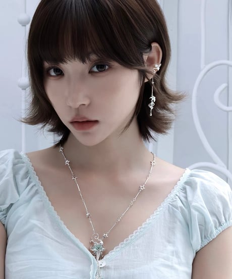 Mist mint lily drop ear cuff