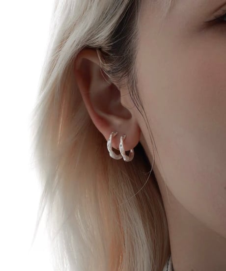 Blue twist pierce