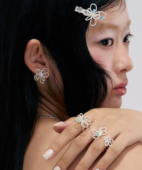Blue blossom pearl pierce
