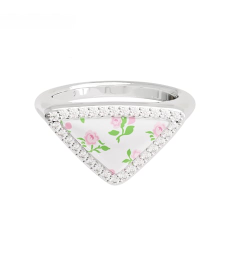 Flora triangle ring
