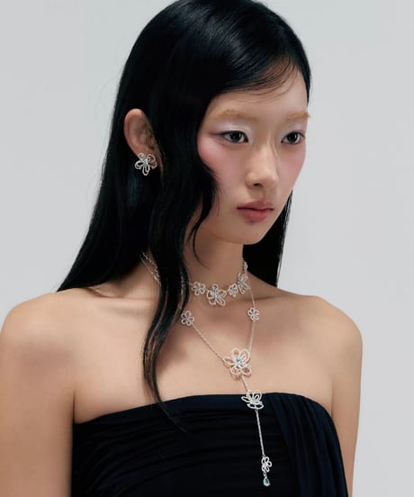 Blue blossom pearl pierce