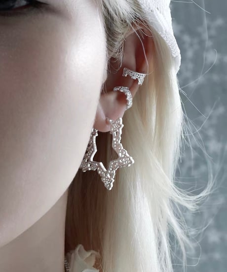 Star lace silhouette pierce