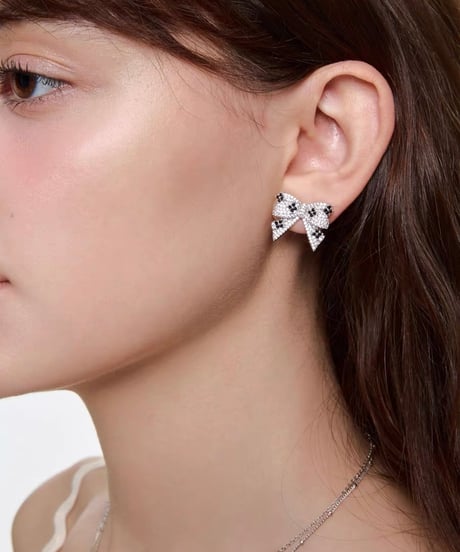 Black petal pierce