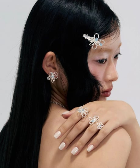 Blue blossom pearl pierce