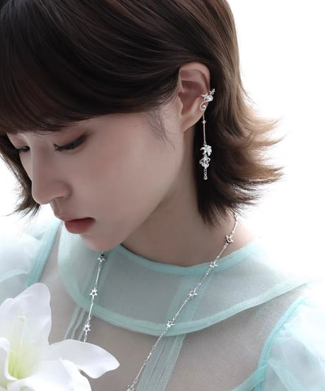 Mist mint lily drop ear cuff