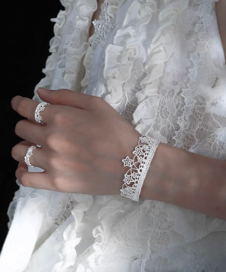 Star lace bracelet