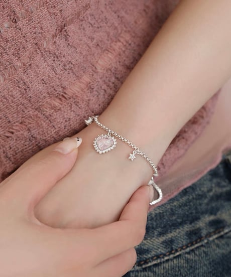 Pink muse heart bracele