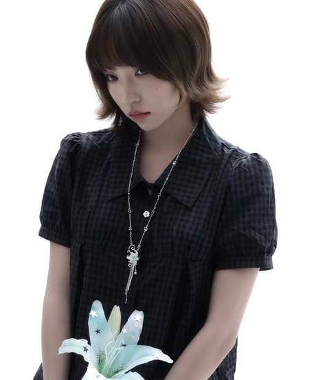 Mist mint lily necklace