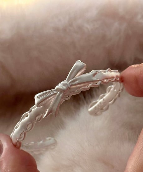 Ribbon twist bracelet