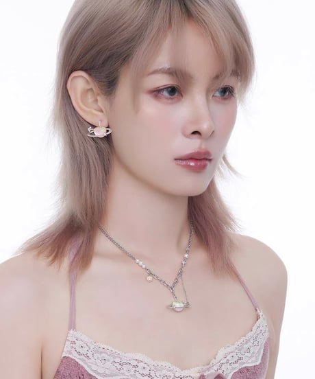 Apple heart planet necklace