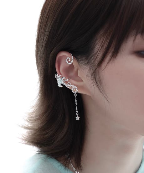 Mist mint lily roll ear cuff