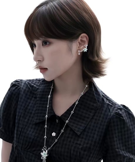 Mist mint lily ear cuff