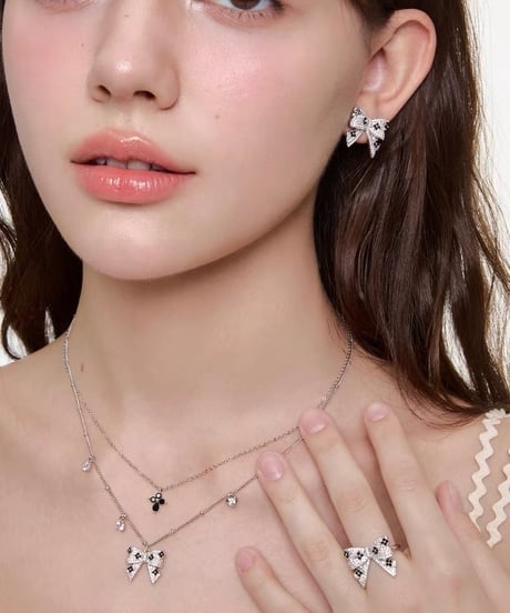 Black petal pierce