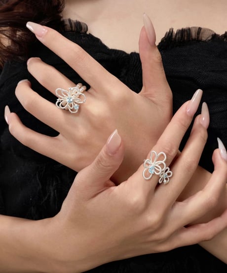 Blue blossom ring