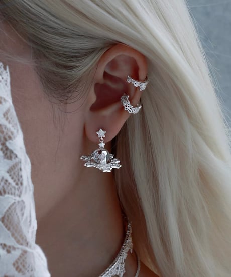 Star lace ear cuff