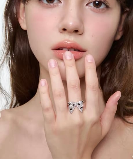Black petal ring