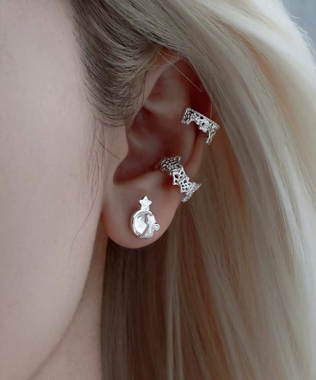 Star lace ear cuff