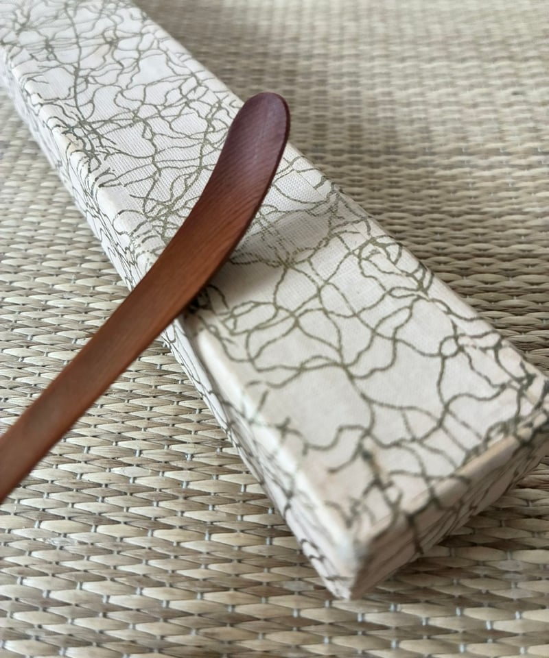 美品 紙箱付】一位 一刀彫 茶杓 節無 茶杓 木製茶杓 | ginyoudo