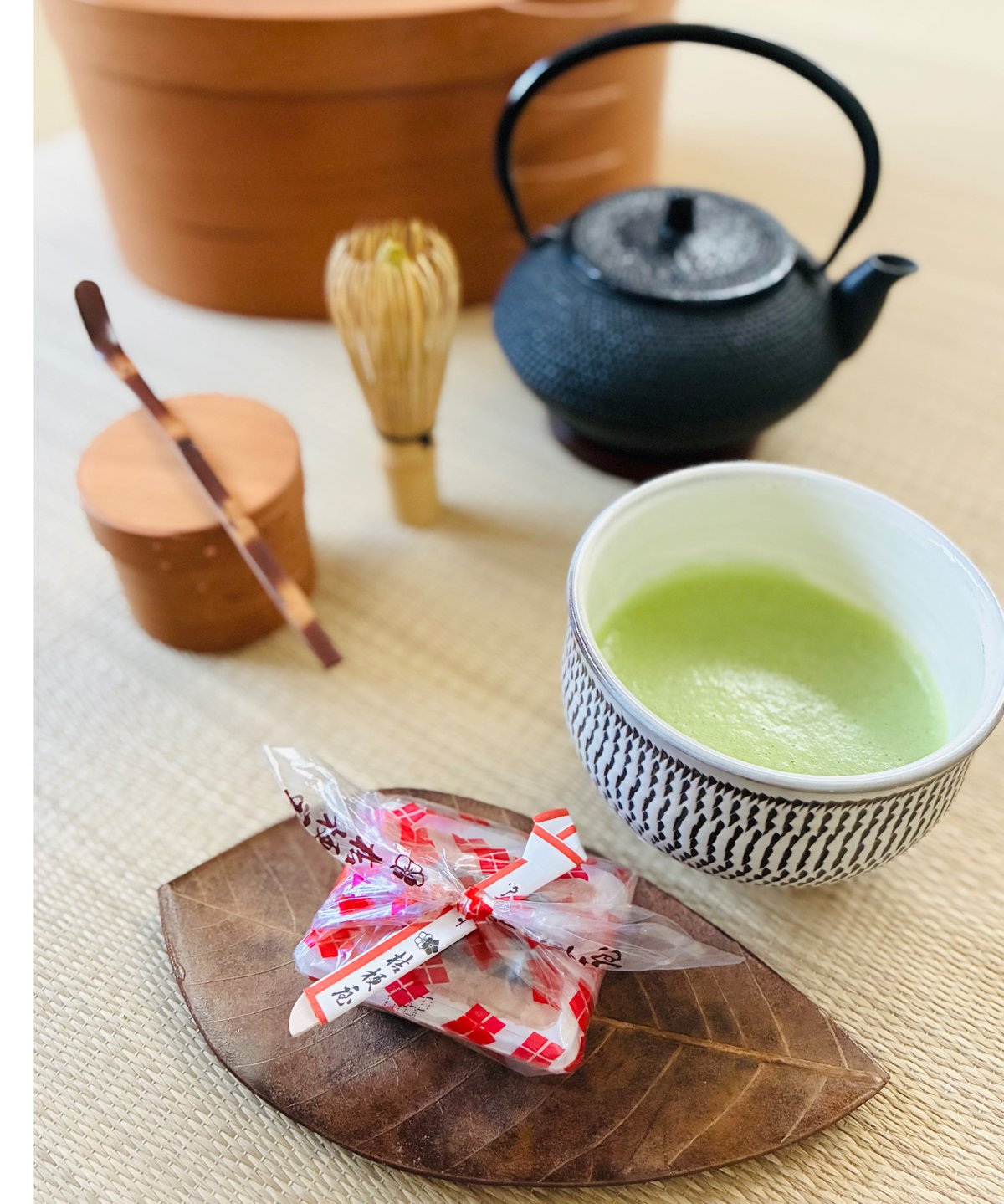 Foliage細葉形皿 10客 ※バラ売り・アソート売り可 美品】朴葉皿 菓子皿/銘々皿 葉っぱ型菓子皿 5枚揃え | ginyoudo