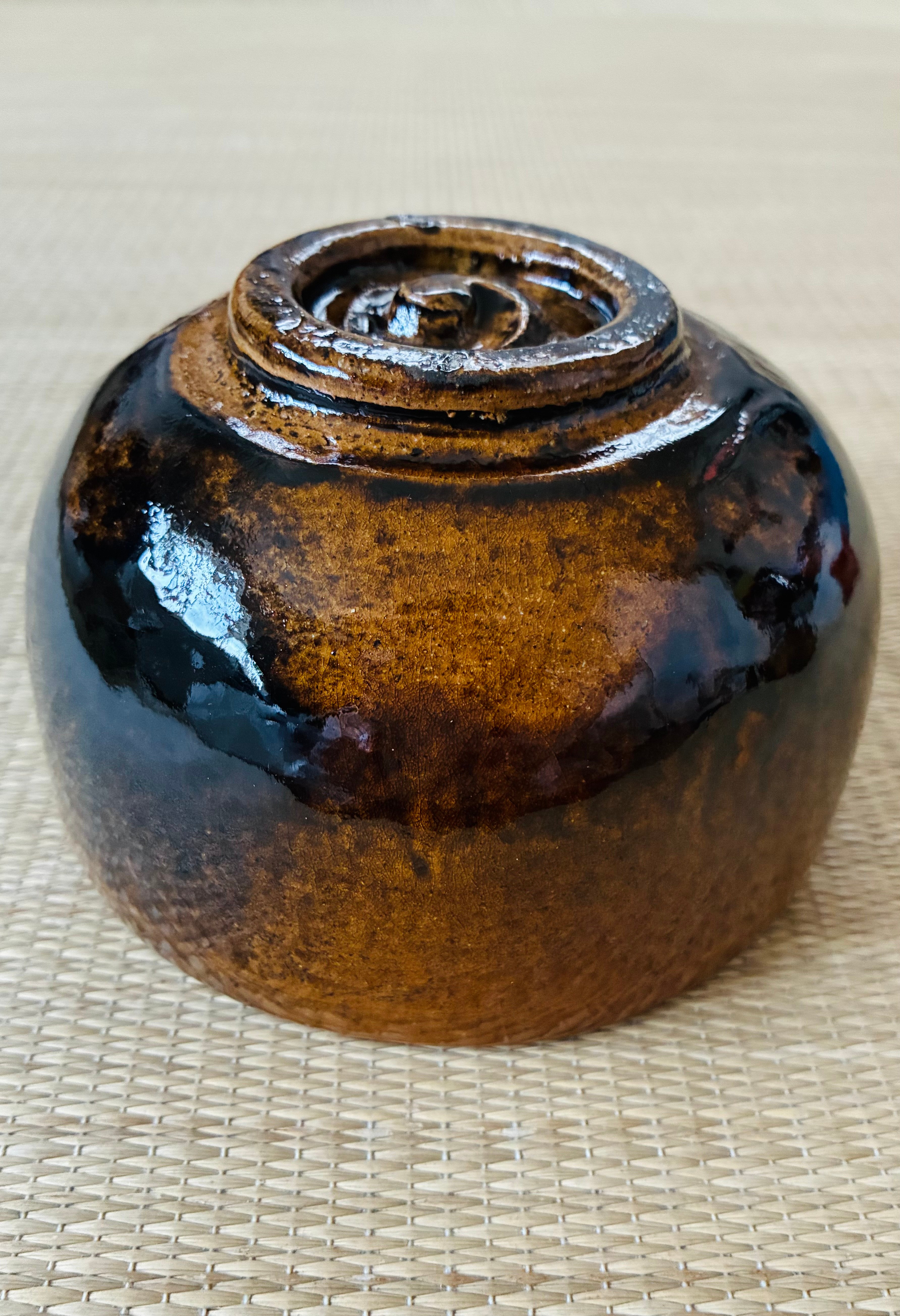 美品/j桐共箱/ウコン布/栞付】大樋焼 二代目大樋一平造 飴楽茶碗 大樋
