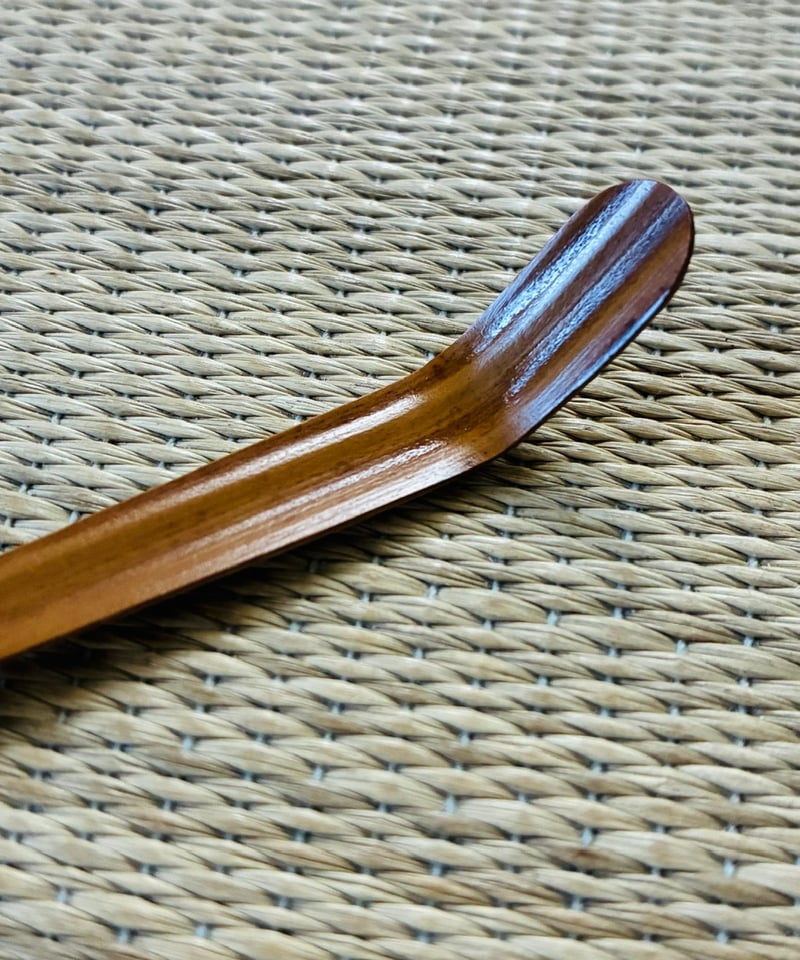 大徳寺527世管長 長谷川寛州造『煤竹茶杓』銘「時雨（しぐれ）」（共箱