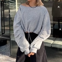 Cropped length sweat