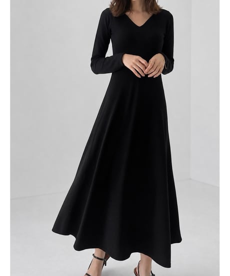 【再入荷】V-Neck Elegant Knit Long Dress Black