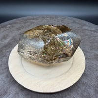 【龍神が宿る、黄金の聖域】虹入りシトリン